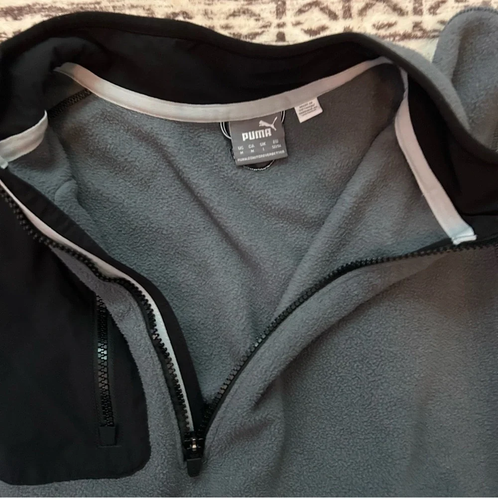 Puma Gray Fleece Jacket Men’s size M